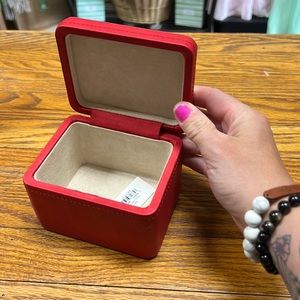 🌸3/$30🌸 FOSSIL | red leather watch/jewelry hard case